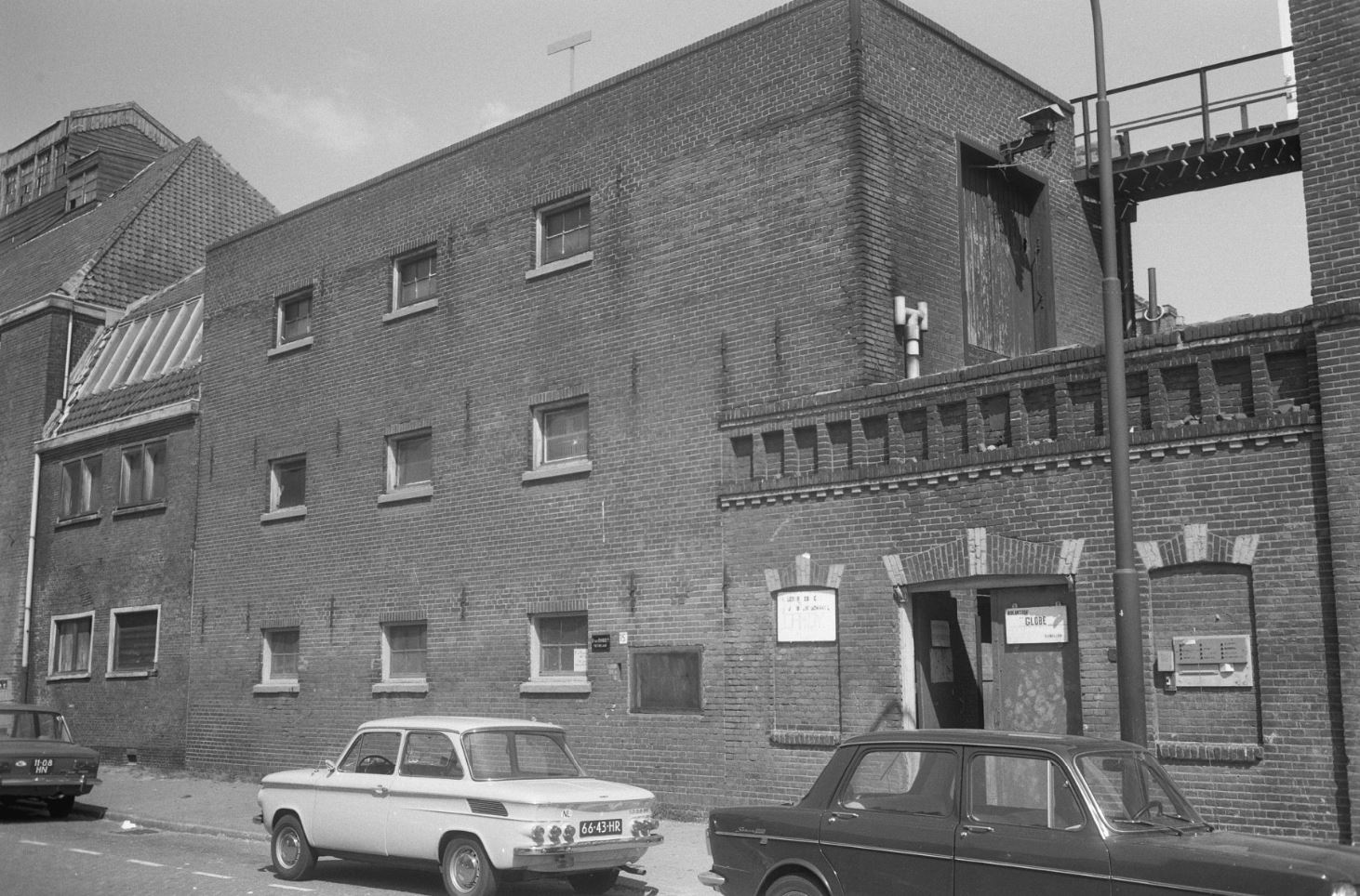 1973 Uiterstegracht 15-17.jpg